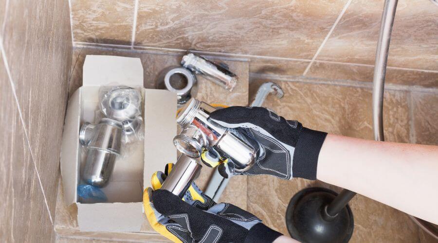 Professional gutter cleaning in Caddo, OK